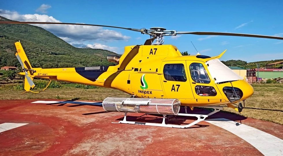 Archivo - Helicóptero del Infoex en una imagen de archivo