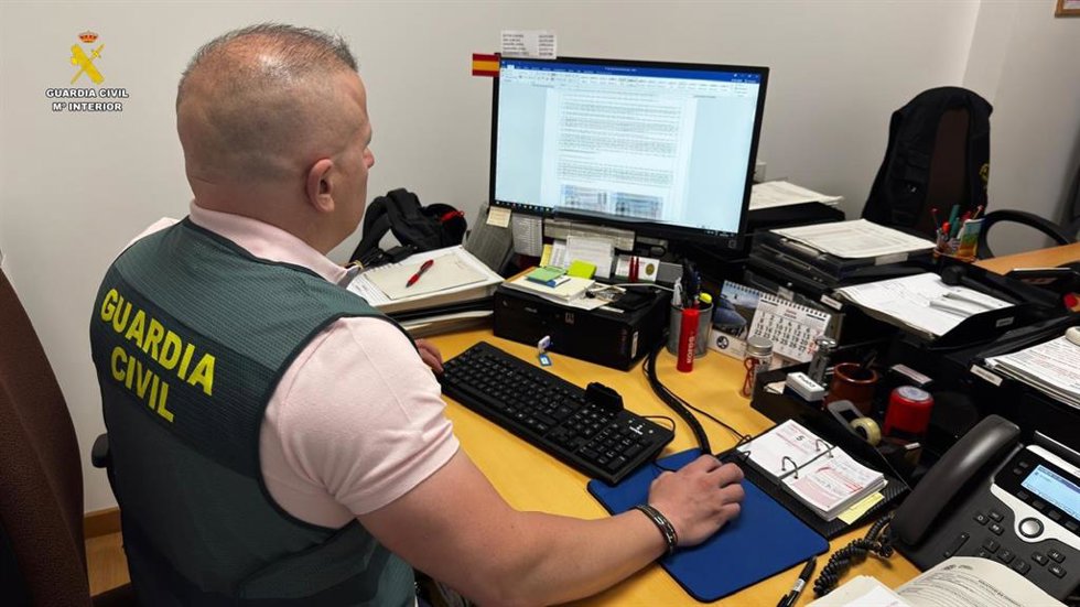 La Guardia Civil y funcionarios de Tráfico impiden un intento de obtener el permiso de conducir mediante engaño
