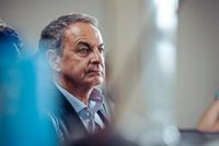 La Agencia Tributaria se personará en el 'caso Plus Ultra' por las joyas de Zapatero