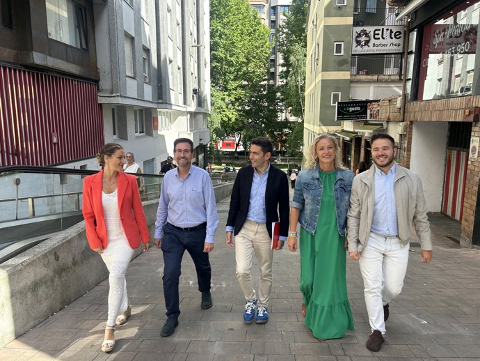 Pedro Casares anuncia su candidatura a las primarias del PSOE para elegir al candidato a la Presidencia del Gobierno.