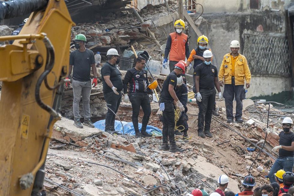 Imagen de las labores de rescate tras los terremotos de Venezuela.