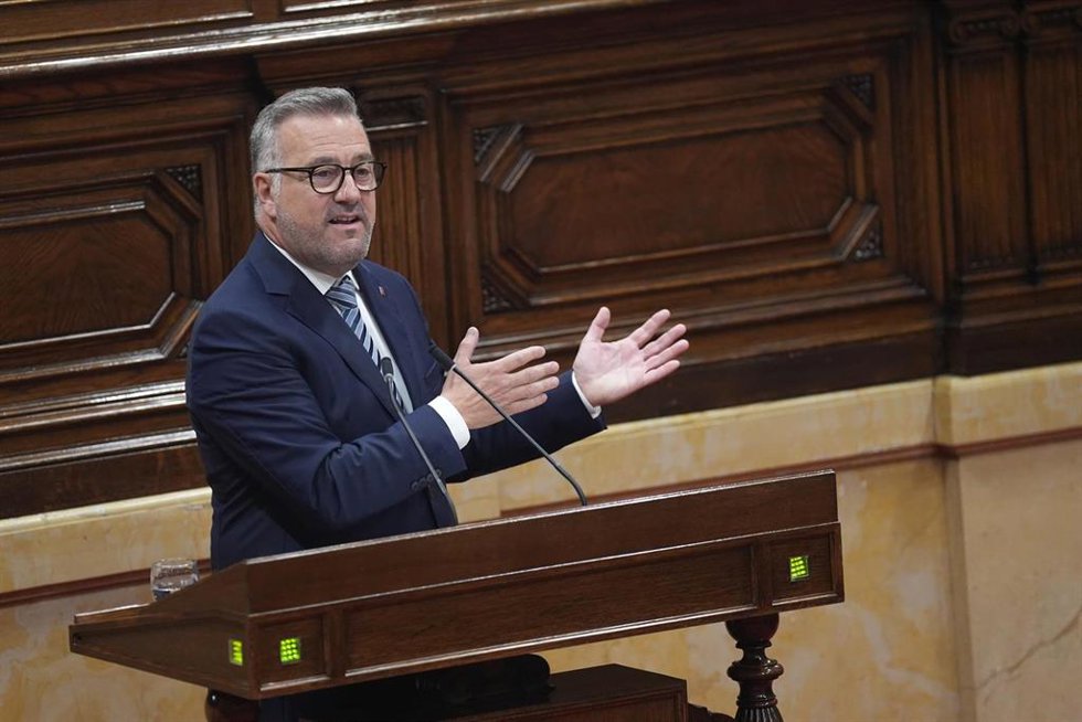 El diputado del PSC, Jordi RIba, interviene durante una sesión plenaria, en el Parlament de Catalunya, a 2 de julio de 2026, en Barcelona, Catalunya (España). El pleno del Parlament debate y vota hoy los Presupuestos de la Generalitat de Catalunya para 20