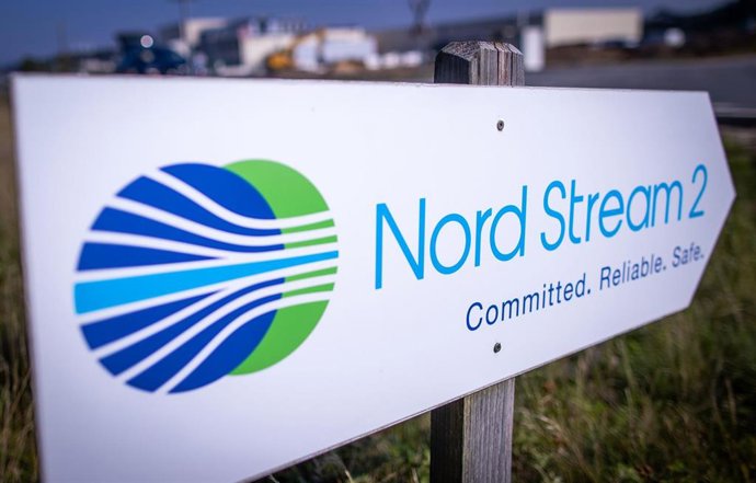 Archivo - Cartel cerca del Nord Stream 2, en Lubmin, Alemania (archivo)