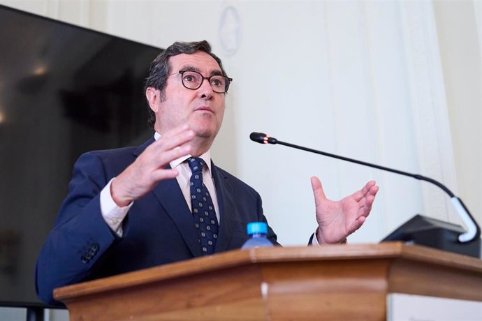 El presidente de la CEOE, Antonio Garamendi