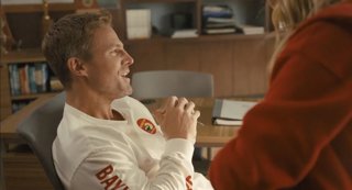 Stephen Amell tiene "el mejor trabajo" en el nuevo teaser tráiler de Baywatch, el reboot de Los vigilantes de la playa
