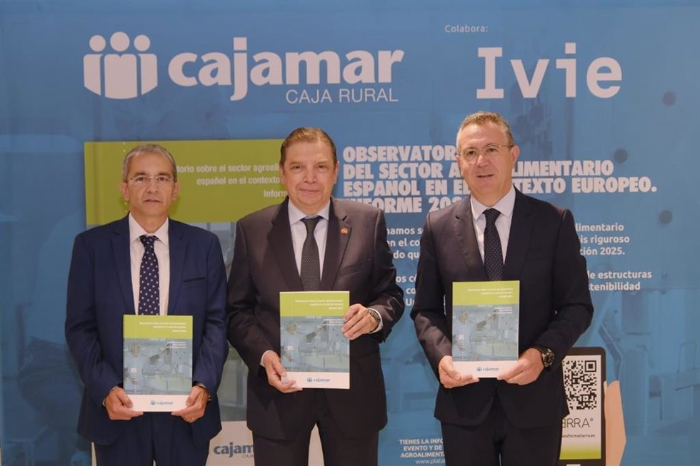 El sector agroalimentario español consolida su relevancia económica con un 9% en el VAB, según Cajamar.