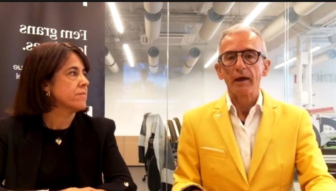 Archivo - El secretario general de Pimec, Josep Ginesta, y la directora del Área de Trabajo, Sílvia Miró