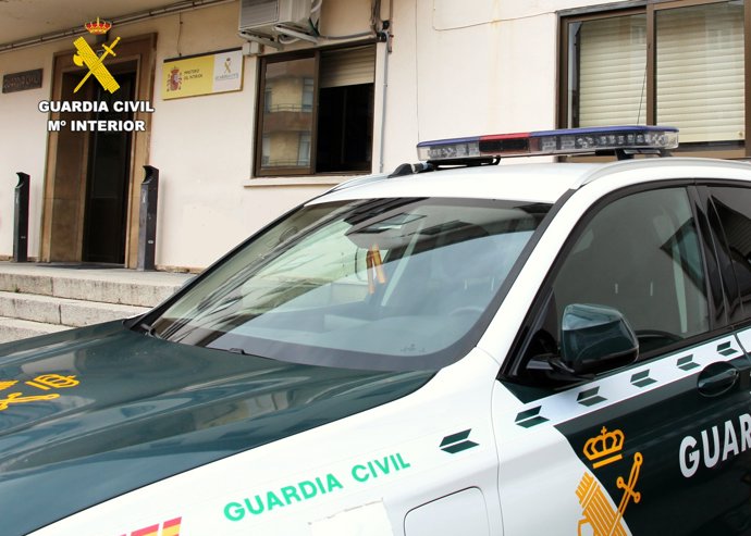 Coche patrulla de la Guardia Civil en Castro Urdiales