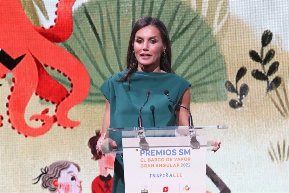 Archivo - La Reina Letizia agradece el "esfuerzo y cariño" de los ganadores de los premios SM 2022 con sus obras literarias
