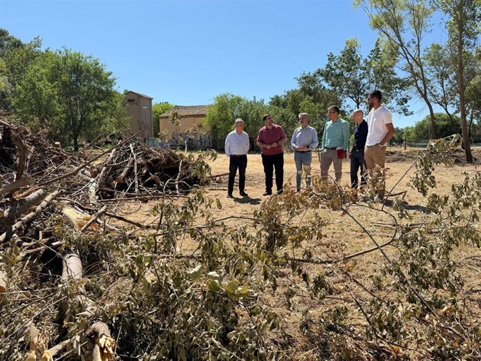 El Ayuntamiento de Ávila ejecuta actuaciones por 400.000 euros en el entorno urbano del Adaja y el Chico.