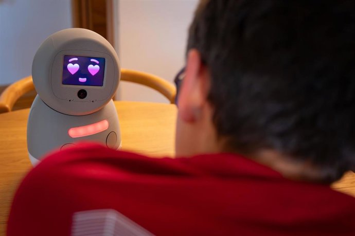 El CSIC desarrolla un robot provisto de inteligencia emocional para apoyar terapias de niños con autismo