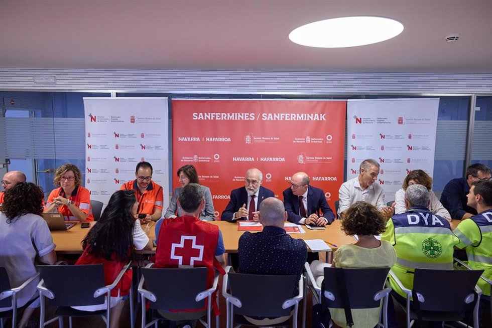El consejero Domínguez presenta el dispositivo sanitario para los Sanfermines 2026.