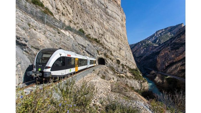 Imagen del Tren dels Llacs panorámico.
