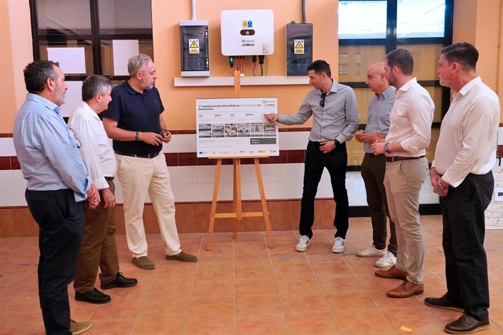 Santomera instala placas solares en edificios municipales para autoconsumo energético