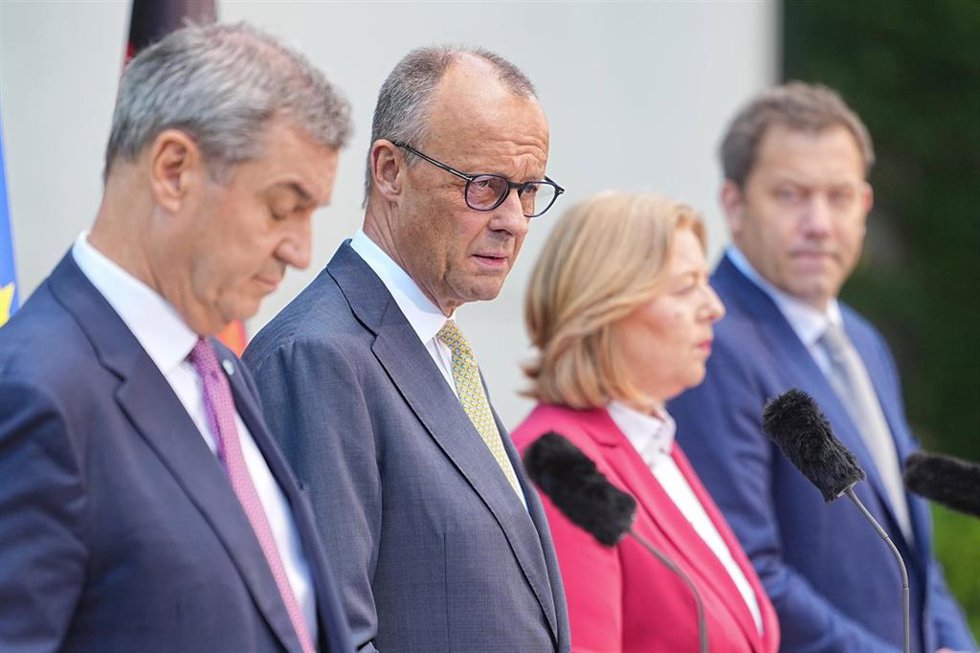 02 July 2026, Berlin: (L-R) Markus Soeder, Minister-President of Bavaria and Christian Social Union (CSU) Chairman, German Chancellor Friedrich Merz,  German Minister of Labor and Social Affairs Baerbel Bas and German Minister of Finance Lars Klingbeil, h