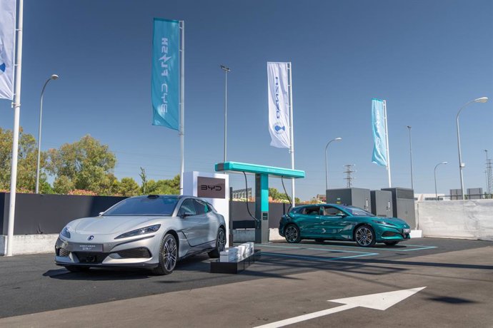 Denza estrena en España la tecnología 'Flash Charging' con una recarga en menos de nueve minutos