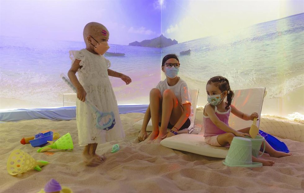 Greta, Alba y Chloe en 'Playaterapia'.