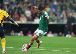 30 June 2026, Mexico, Mexico City: Mexico's Raul Jimenez scores his side's second goal during the 2026 FIFA World Cup round of 32 soccer match between Mexico and Ecuador at Mexico City Stadium. Photo: Ian Robles/eyepix via ZUMA Press Wire/dpa