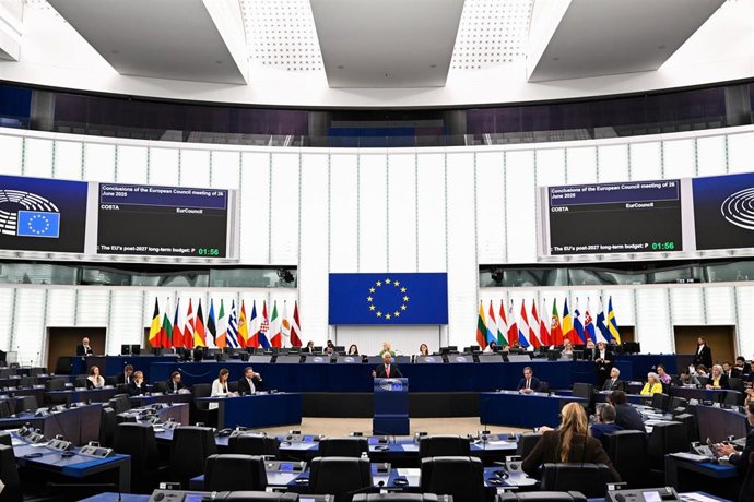 Archivo - Vista general del hemiciclo del Parlamento Europeo en su sede de Estrasburgo (Francia) durante un debate con el presidente del Consejo Europeo, António Costa.