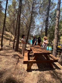Mejoras en el área recreativa de la piscina de Armujo