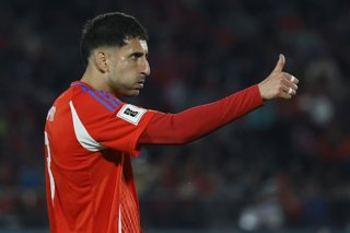 Futbol, Chile vs Ecuador. Primera rueda, clasificatorias al Mundial 2026. El jugador de la seleccion chilena Guillermo Maripan es fotografiado durante el partido clasificatorio al Mundial 2026 contra Ecuador disputado en el estadio Nacional de Santiago,