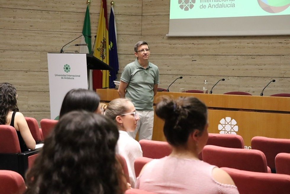 Jaime Villaverde, director del encuentro de UNIA en Málaga 'Adquisición y diseminación de resistencia a los antibióticos. Del ecosistema natural al microbioma humano: situación y retos actuales'.