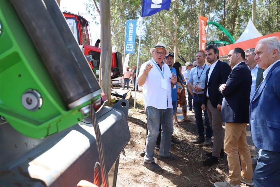 El conselleiro de Presidencia, Diego Calvo, participa en la inauguración de Galiforest.