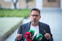 García (Adelante Andalucía) tacha de "robo democrático" votar sin conocer el acuerdo entre Moreno y Vox