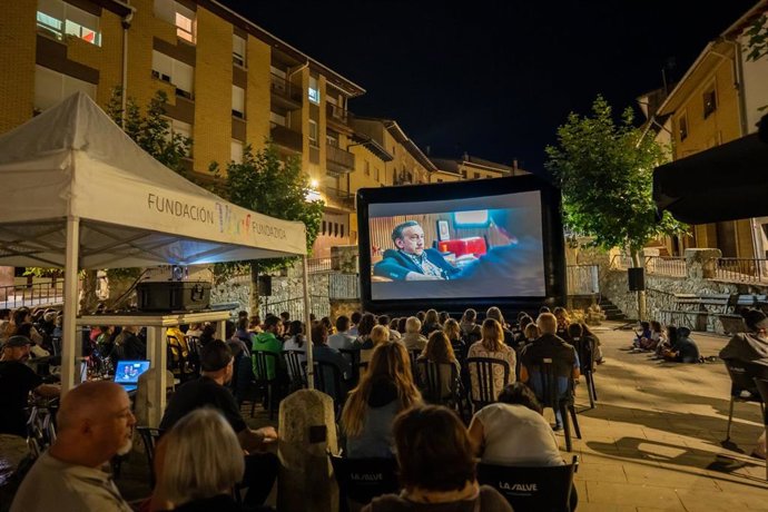 Archivo - Risas bajo las estrellas-Barreak izarren lleva el cine al aire libre a 21 localidades de Álava durante julio y agosto