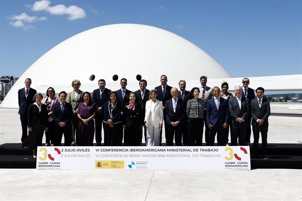 La vicepresidenta segunda y ministra de Trabajo y Economía Social, Yolanda Díaz, preside la VI Conferencia Iberoamericana Ministerial de Trabajo, a 2 de julio de 2026, en Avilés, Asturias (España). 