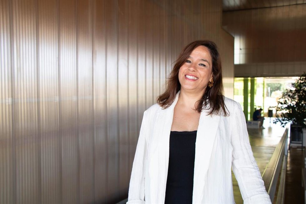 La graduada en Psicología y orientadora profesional, Lourdes Moya, es directora del curso "Herramientas para pasar de un apego ansioso a un apego seguro y sano en tus relaciones", en el marco de los cursos de verano de la Universidad Pablo de Olavide