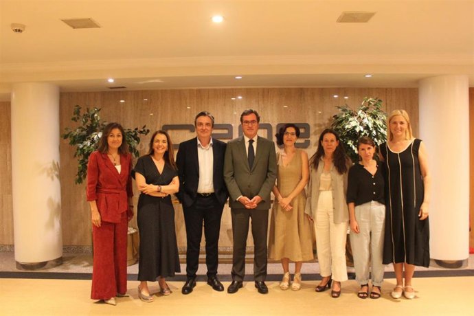 Dircom se incorpora a CEOE para reforzar el peso de la comunicación en las decisiones empresariales