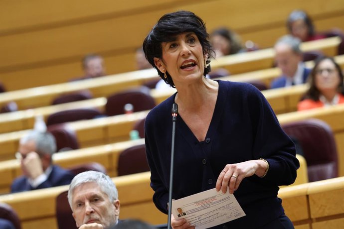 Archivo - La ministra de Inclusión, Seguridad Social y Migraciones, Elma Saiz, interviene durante una sesión plenaria en el Senado, a 17 de marzo de 2026, en Madrid (España). 
