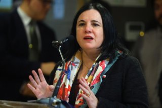 Santiago, 18 de mayo de 2026. La ministra de Seguridad Publica, junto a la subsecretaria de Prevencion del Delito y representantes de las asociaciones de municipalidades, ACHM, AMUR y AMUCH, dan a conocer los resultados del proceso participativo de