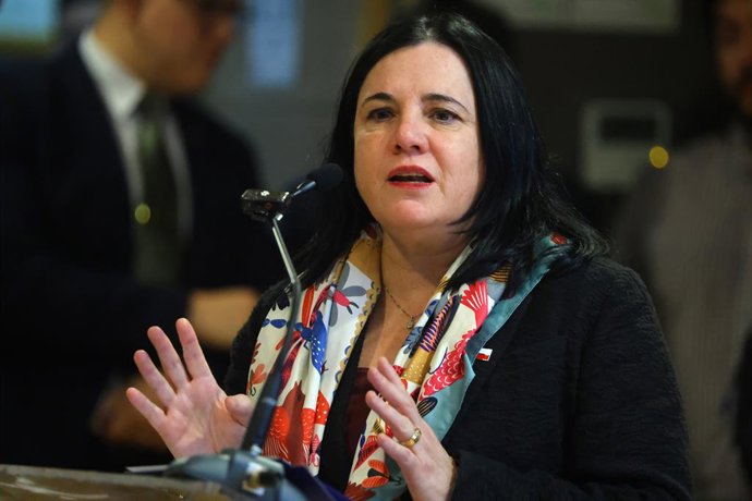 Santiago, 18 de mayo de 2026. La ministra de Seguridad Publica, junto a la subsecretaria de Prevencion del Delito y representantes de las asociaciones de municipalidades, ACHM, AMUR y AMUCH, dan a conocer los resultados del proceso participativo de