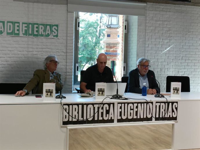 El periodista Paulino Guerra presenta su libro 'Historias tristes de Colomba'.