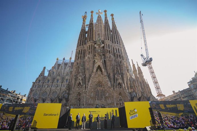 Presentación de los equipos del Tour de Francia, en la Sagrada Família de Barcelona