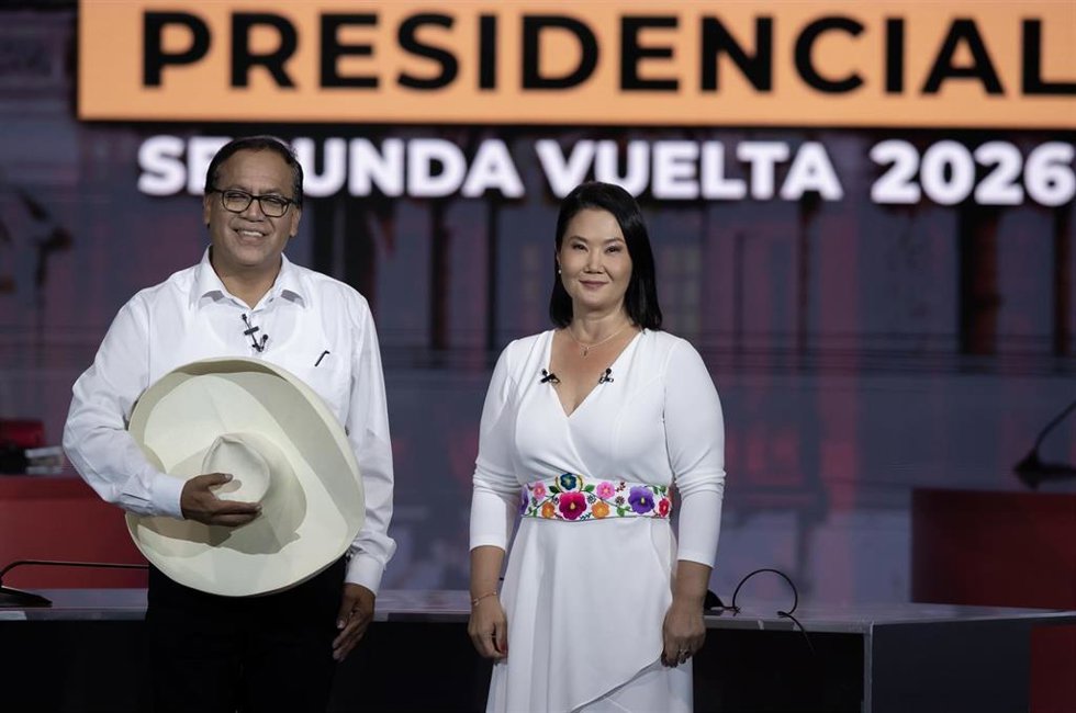 Archivo - Roberto Sánchez y Keiko Fujimori