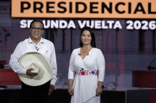 Archivo - Roberto Sánchez y Keiko Fujimori