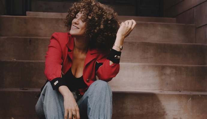 Imagen de la cantante Cyrille Aimée.