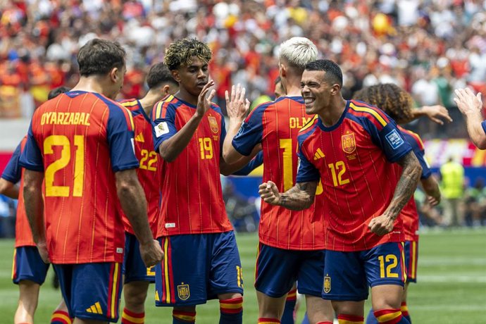 July 2, 2026, Los Angeles, California, USA: Spain's Pedro Porro (12) celebrates after Mikel Oyarzabal (21) scoring against Austria during the FIFA World Cup Round of 32 soccer match at SoFi Stadium in Inglewood, Calif., Thursday, July 2, 2026.