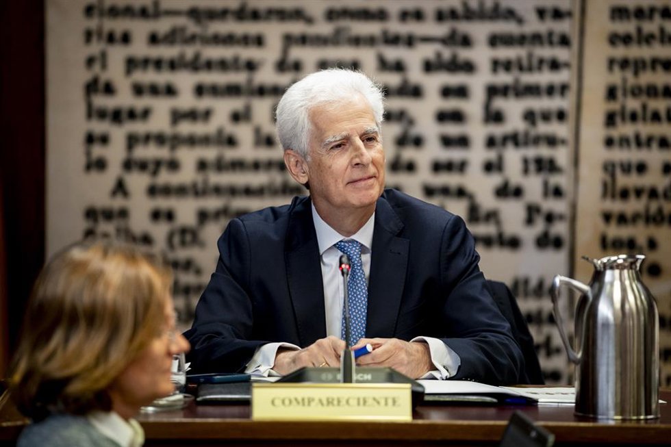Archivo - El vicepresidente de la Sociedad Estatal de Participaciones Industriales (SEPI), Bartolomé Lora Toro, comparece ante la Comisión de Investigación de las deficiencias y presuntas irregularidades en la gestión de la Sociedad Estatal de Participaci