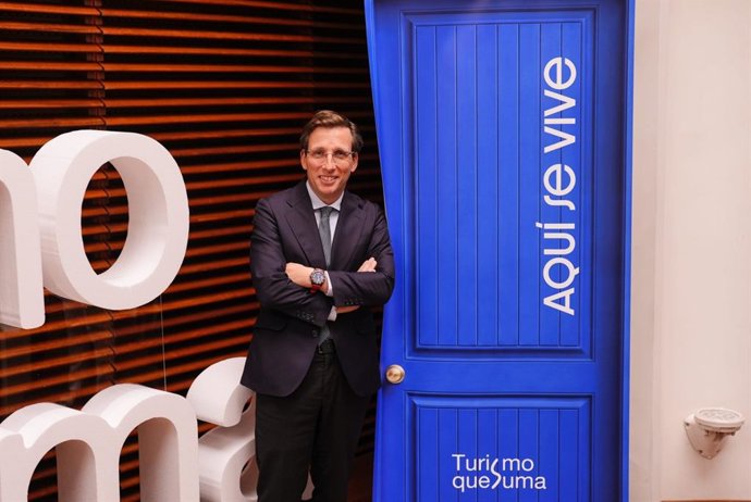 El alcalde de Madrid, José Luis Martínez-Almeida, durante la presentación de este viernes de la iniciativa 'Turismo que Suma', promovida por Exceltur.