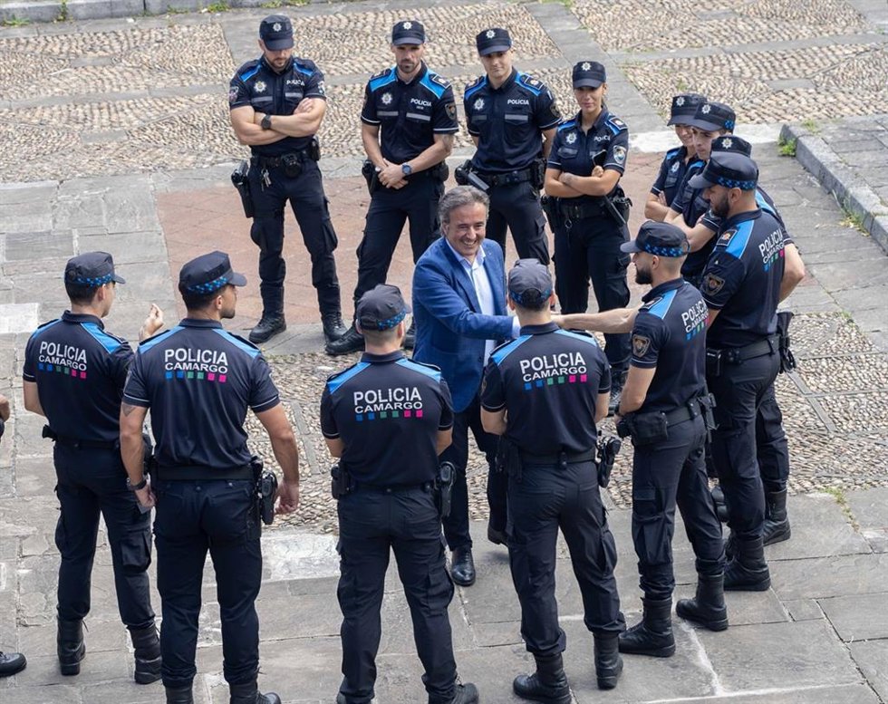 Camargo culmina el refuerzo de su Policía Local con la toma de posesión de 16 nuevos agentes