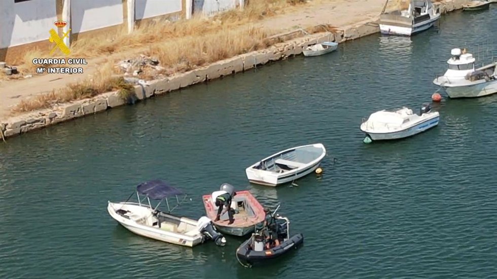 Inspección de embarcaciones en operación de la Guardia Civil en Ayamonte en Isla Crsitina contra las organizaciones que dan apoyo logístico al narcotráfico.