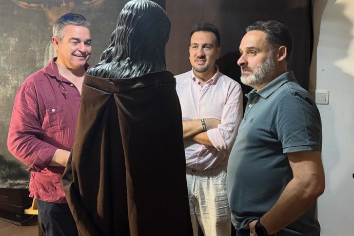 Visita al taller donde se encuentra la talla original de Maria Magdalena