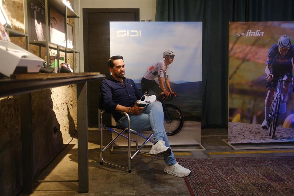 El exciclista Alberto Contador ha participado en la primera edición de 'Le Prologue', celebrada en Barcelona con motivo de la salida del Tour de Francia de 2026.
