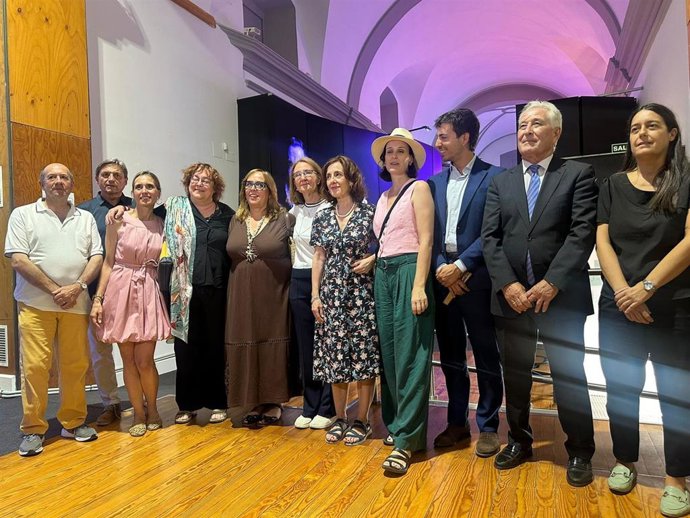Foto de familia de la inauguración de la exposición sobre Lope de Vega en Almagro.