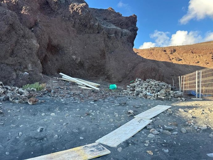 Canarias solicita al Estado diálogo con las administraciones del archipiélago antes de intervenir en el litoral