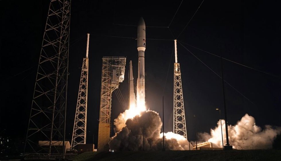 El cohete Atlas V lanza 29 satélites Amazon Leo desde Cabo Cañaveral, Florida.